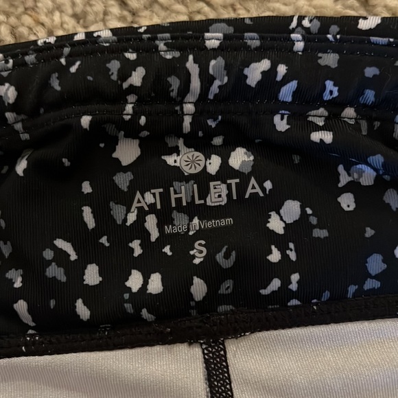 Athleta workout capris - Picture 4 of 7